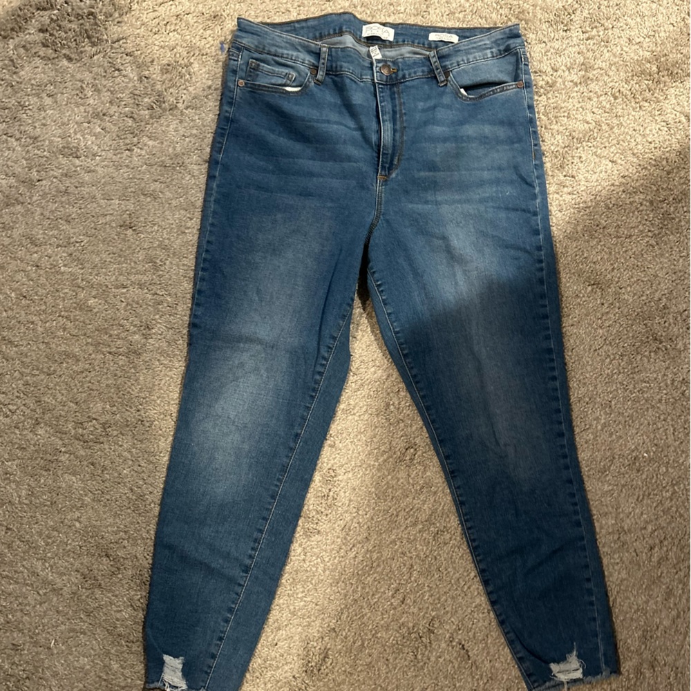 Cute jeans!